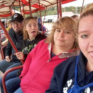 Meet your Posher, Carla